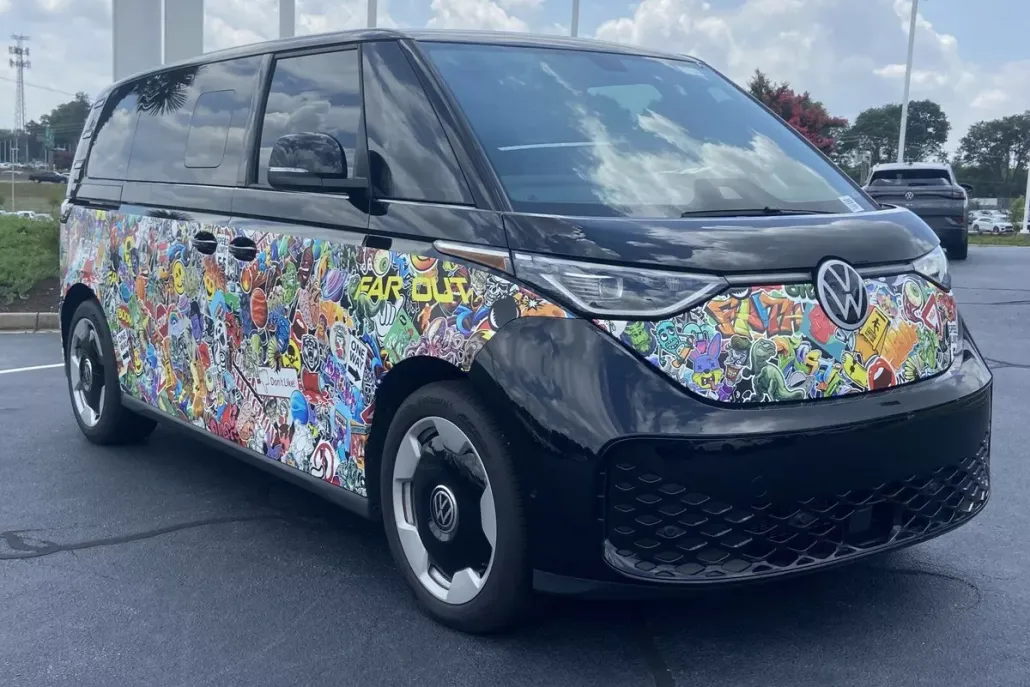 2025 Volkswagen ID. Buzz Pro S photo 1