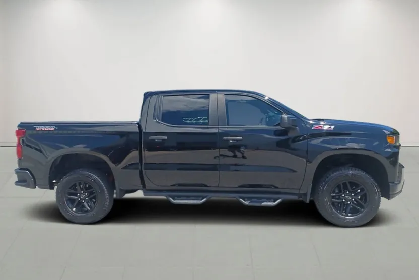 2020 Chevrolet Silverado 1500 Custom Trail Boss photo 1