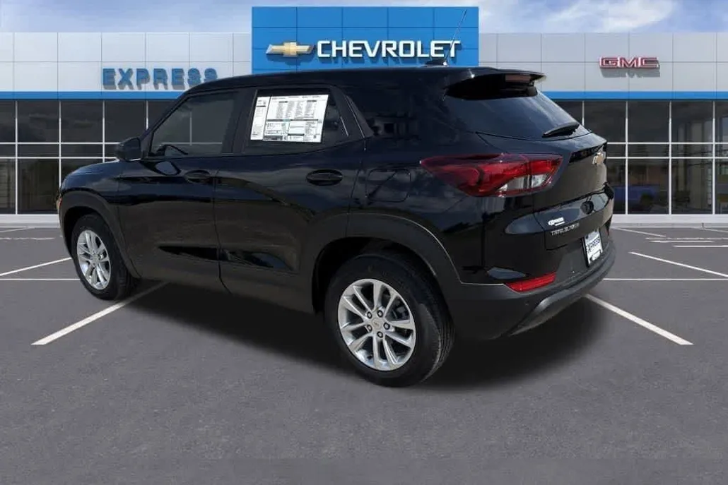 2026 Chevrolet Trailblazer LS photo 1
