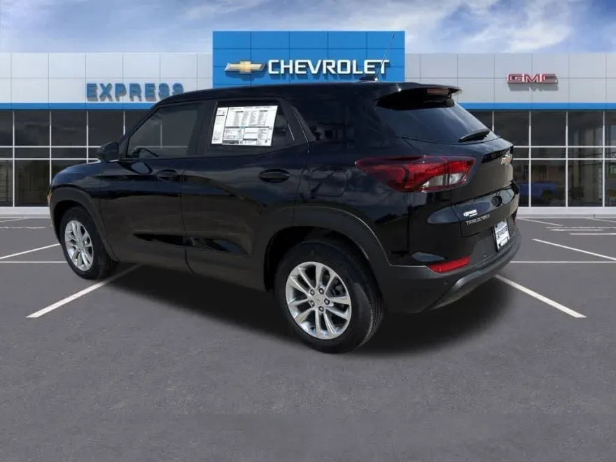 2026 Chevrolet Trailblazer LS photo 1