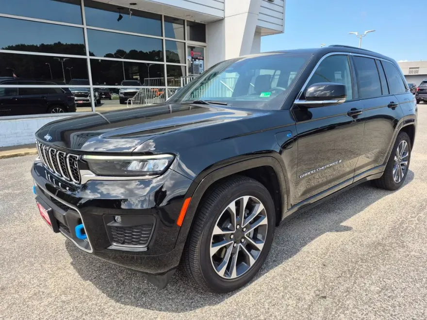 2024 Jeep Grand Cherokee Overland 4xe photo 1