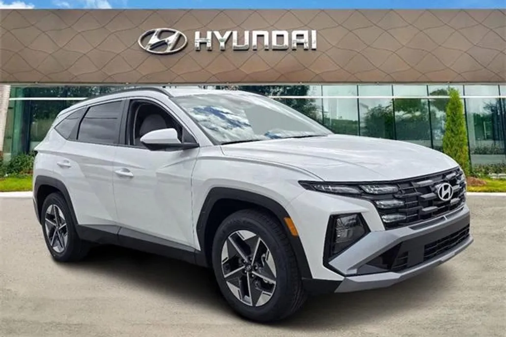 2025 Hyundai Tucson SEL photo 1