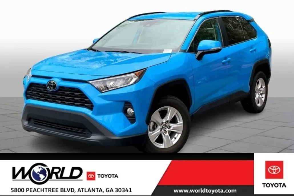 2021 Toyota RAV4 XLE photo 1
