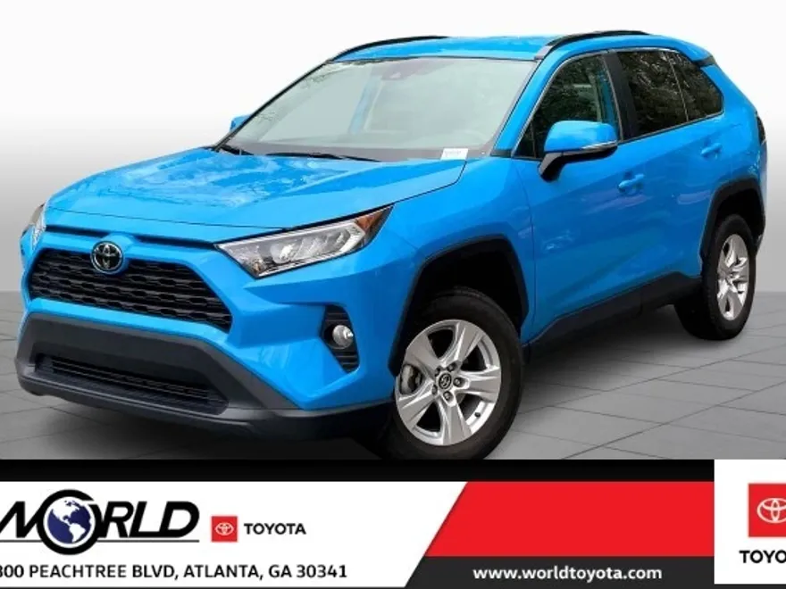 2021 Toyota RAV4 XLE photo 1