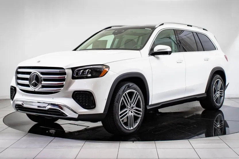 2026 Mercedes Benz GLS 450 4MATIC photo 1