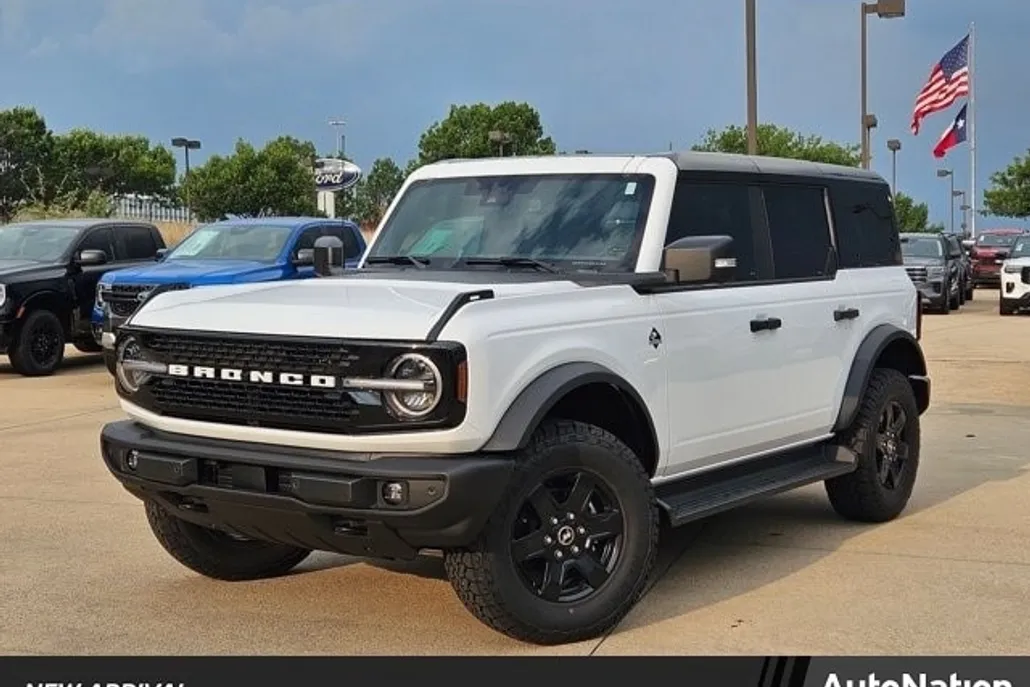 2025 Ford Bronco Outer Banks photo 1