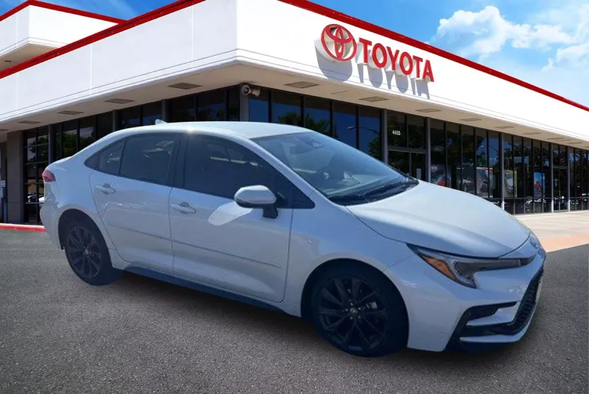 2024 Toyota Corolla SE photo 1