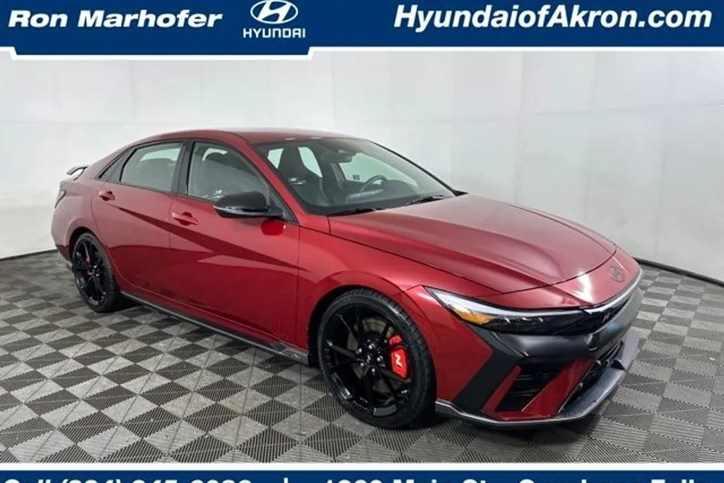2024 Hyundai Elantra Base photo 1