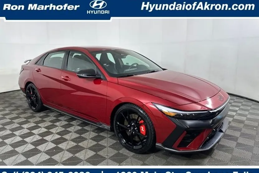 2024 Hyundai Elantra Base photo 1