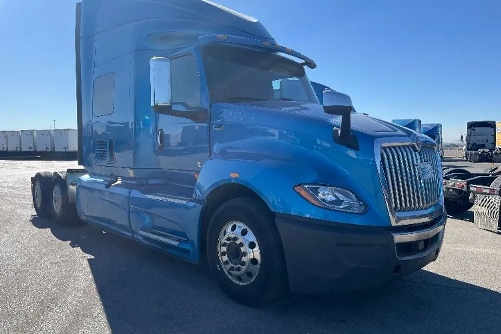2020 International LT625 LT photo 1