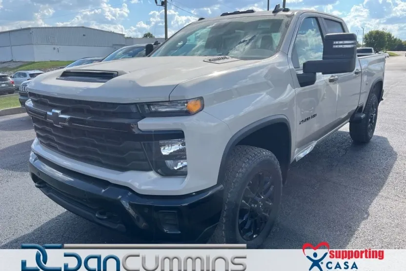 2026 Chevrolet Silverado 2500HD Custom photo 1