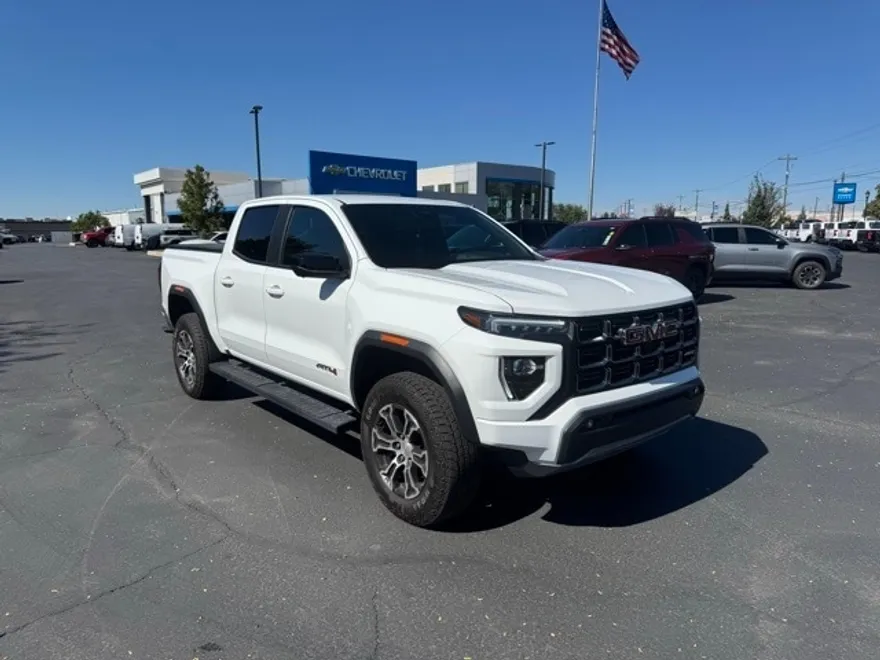 2024 Gmc Canyon AT4 photo 1