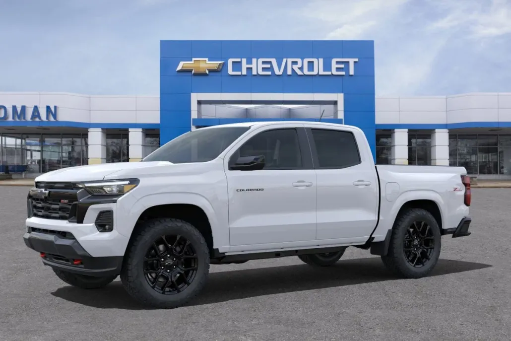 2025 Chevrolet Colorado Z71 photo 1