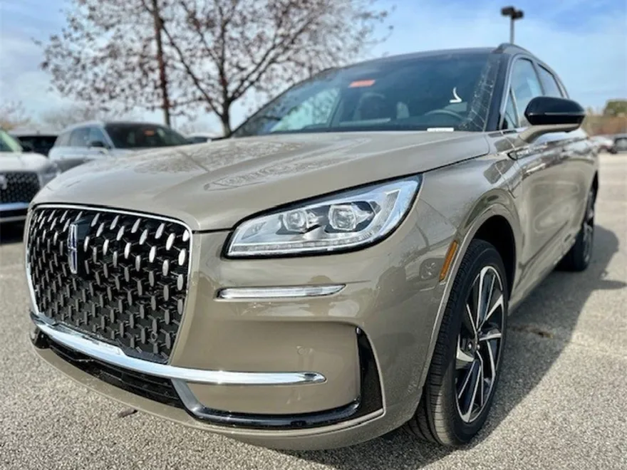 2025 Lincoln Corsair Grand Touring photo 1
