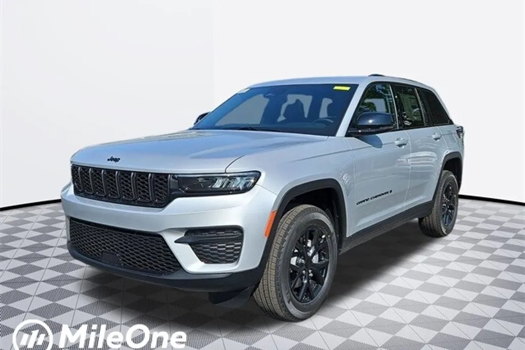 2025 Jeep Grand Cherokee Laredo photo 1