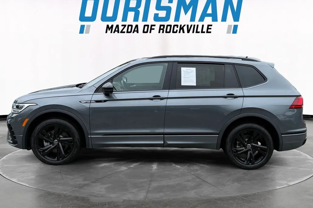 2024 Volkswagen Tiguan SE R-Line Black photo 1