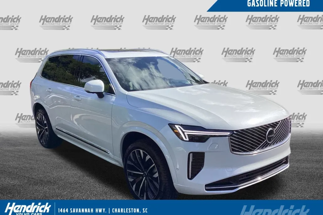 2026 Volvo XC90 B5 Core AWD photo 1