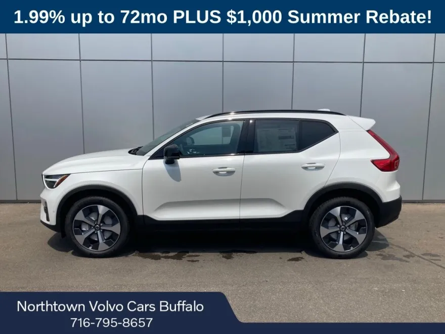 2026 Volvo XC40 Plus photo 1