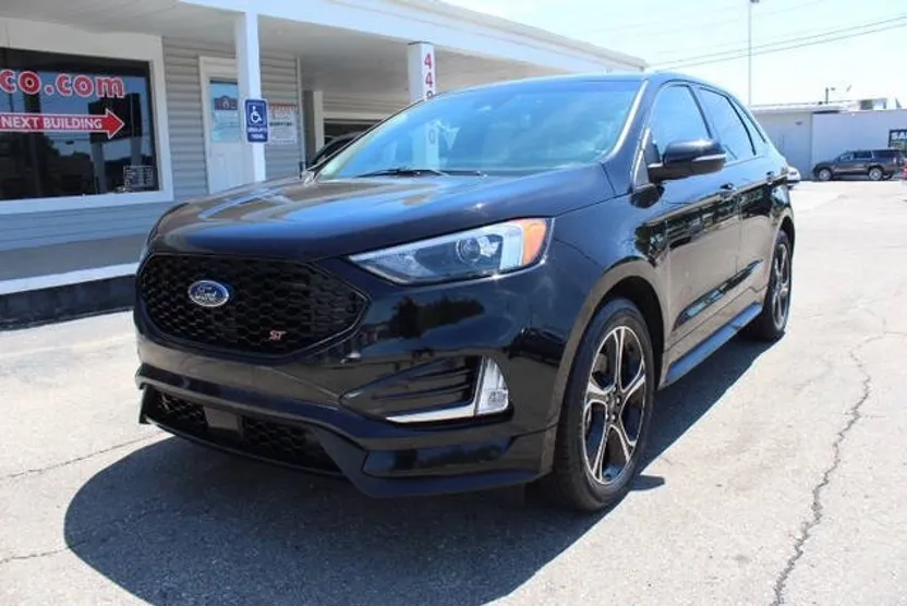 2019 Ford Edge ST photo 1