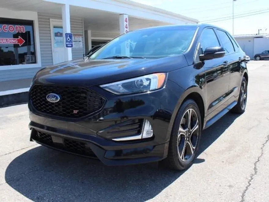 2019 Ford Edge ST photo 1