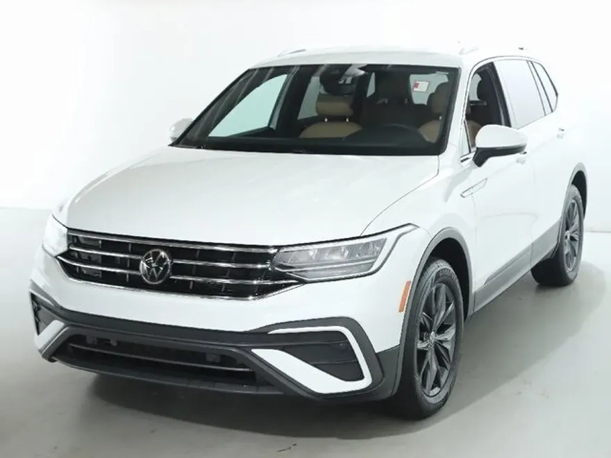 2022 Volkswagen Tiguan SE photo 1
