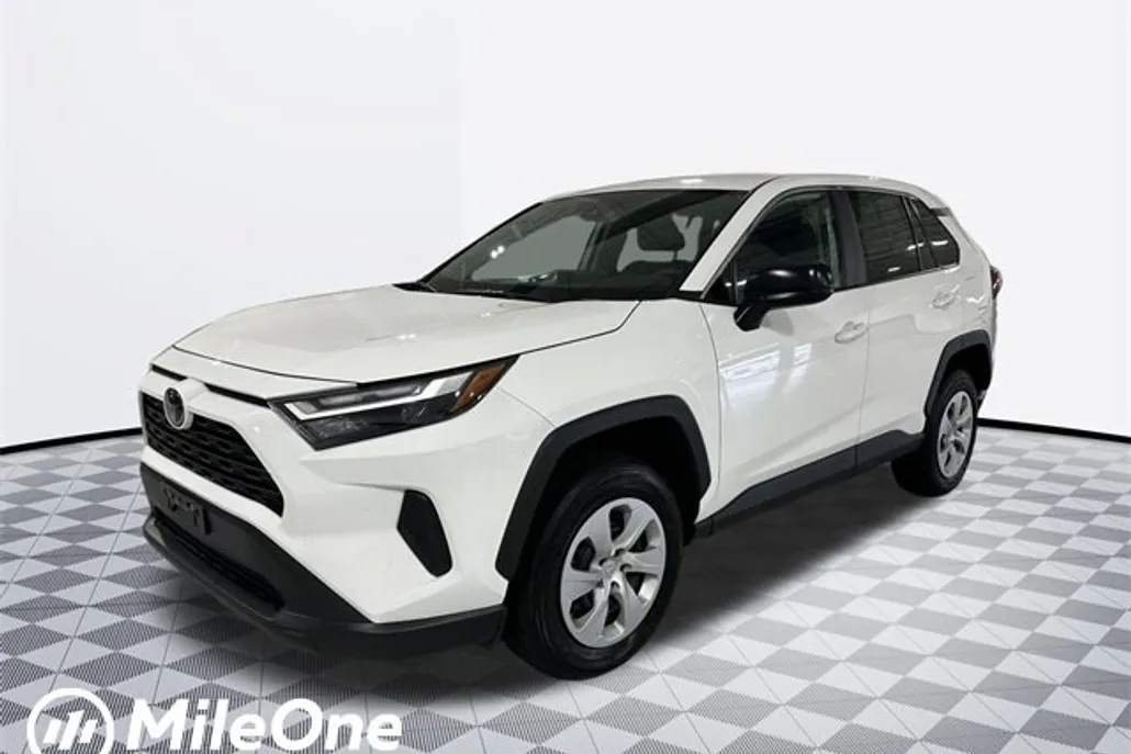 2024 Toyota RAV4 LE Sport photo 1