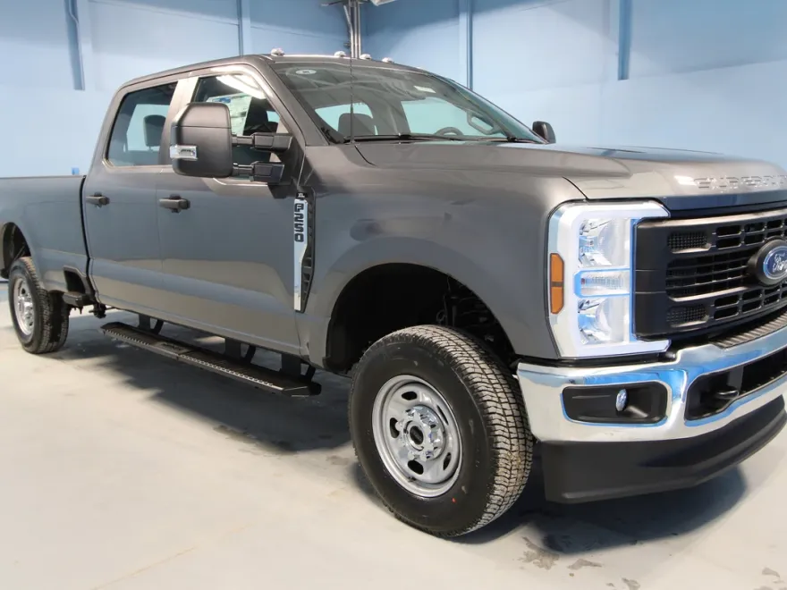 2025 Ford F-250 XL photo 1