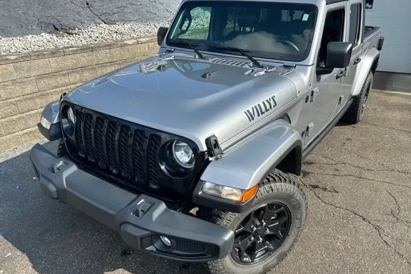 2021 Jeep Gladiator Sport photo 1