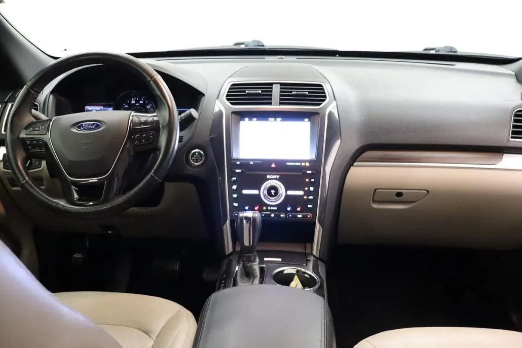 2019 Ford Explorer Limited photo 1