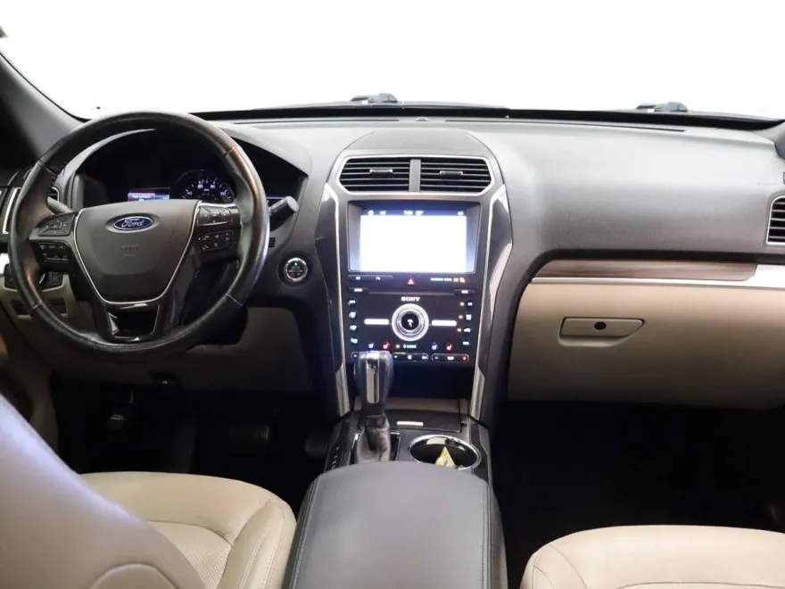 2019 Ford Explorer Limited photo 1