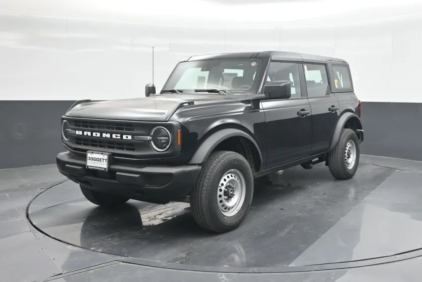 2025 Ford Bronco Base photo 1