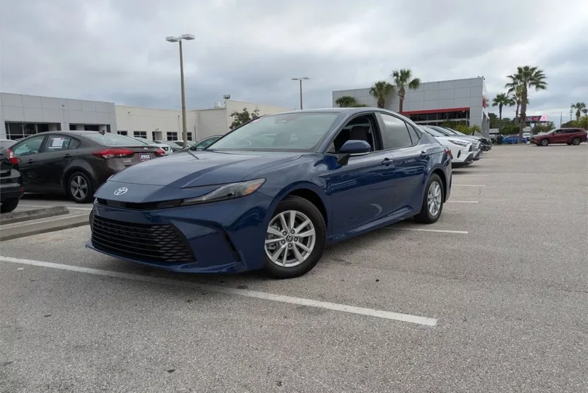 2026 Toyota Camry LE photo 1