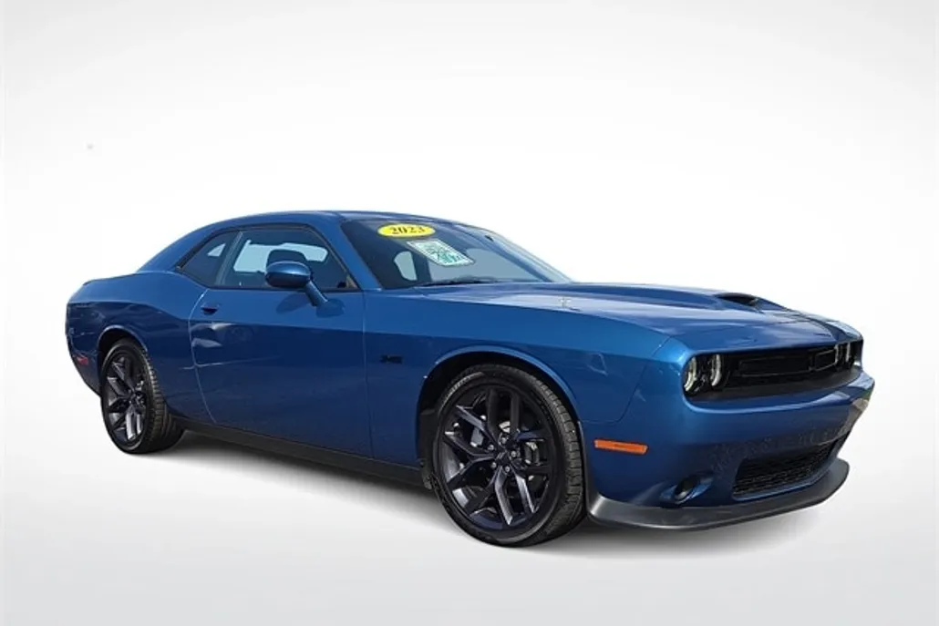 2023 Dodge Challenger R/T photo 1
