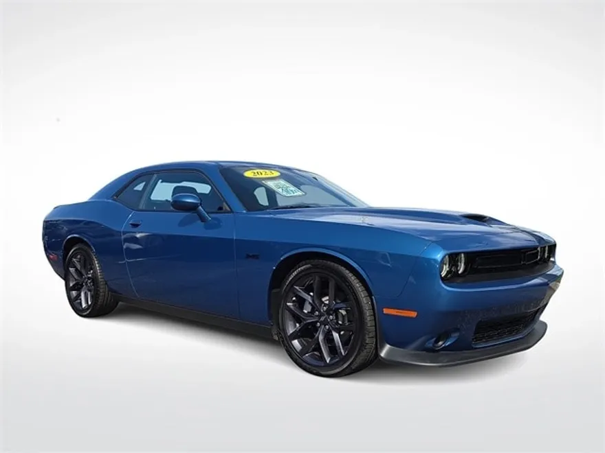 2023 Dodge Challenger R/T photo 1