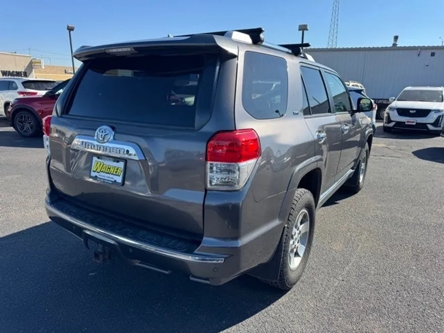 2013 Toyota 4Runner SR5 photo 1