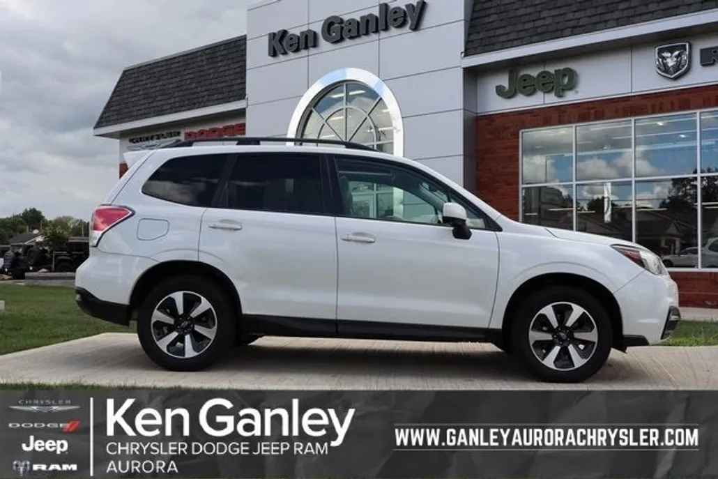 2017 Subaru Forester Premium photo 1