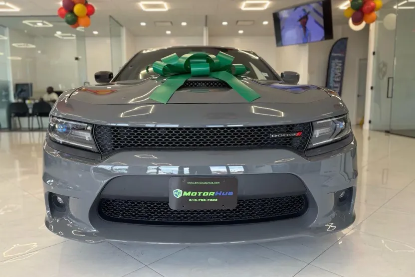 2018 Dodge Charger SXT Plus photo 1