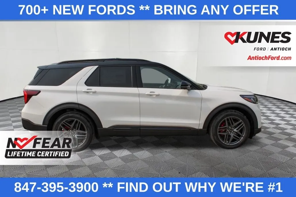 2025 Ford Explorer ST photo 1