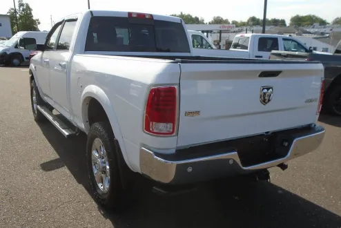 2017 Ram 2500 Laramie photo 3