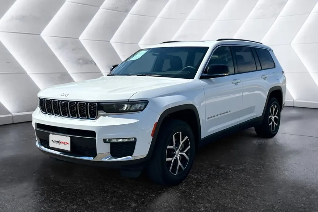 2024 Jeep Grand Cherokee Limited photo 1