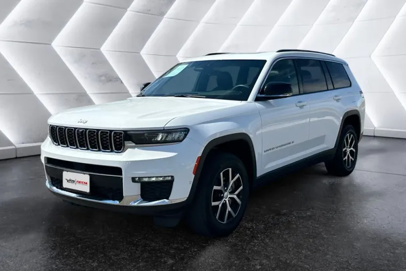 2024 Jeep Grand Cherokee Limited photo 1
