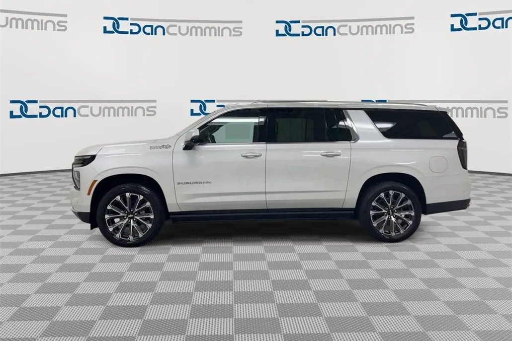 2025 Chevrolet Suburban High Country photo 1