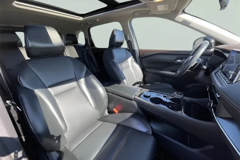 2023 Nissan Rogue SV AWD photo 1