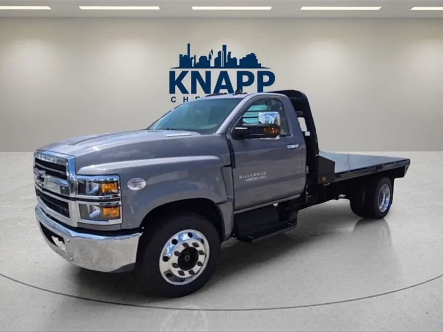 2024 Chevrolet Silverado 4500HD LT photo 1