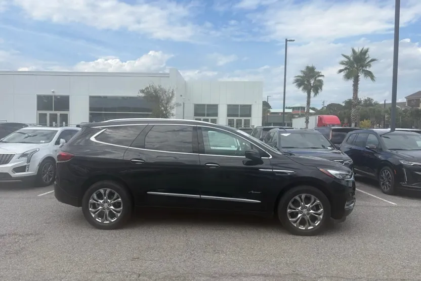 2020 Buick Enclave Avenir photo 1
