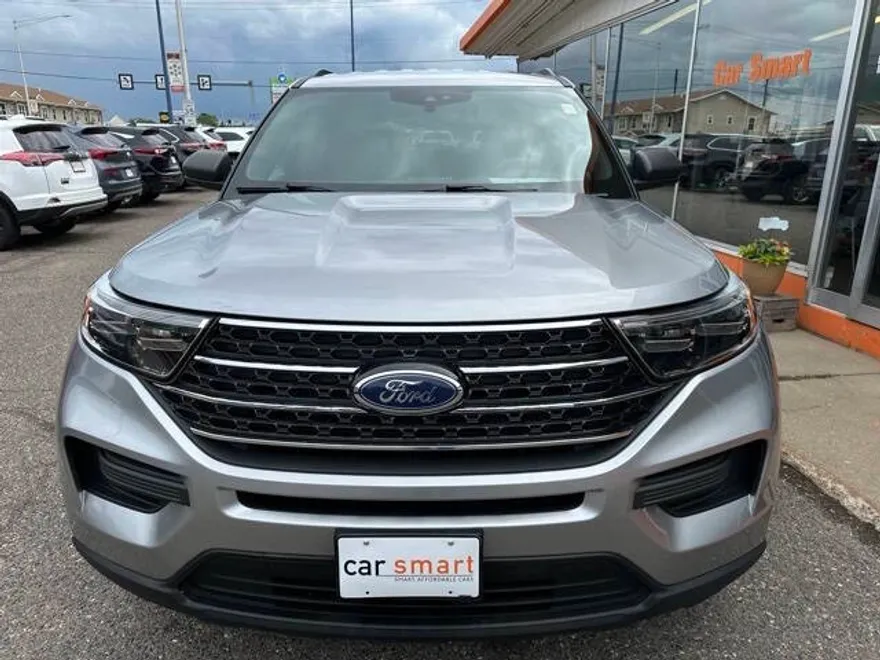 2020 Ford Explorer XLT photo 1