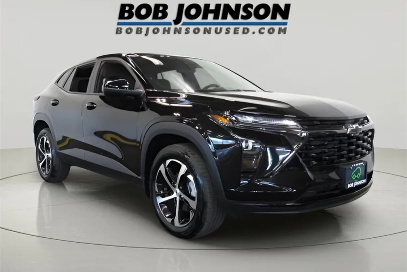 2024 Chevrolet Trax photo 1