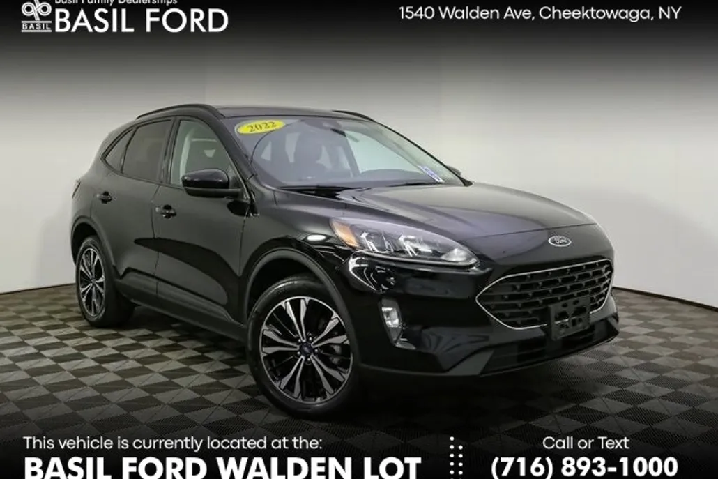 2022 Ford Escape SEL photo 1