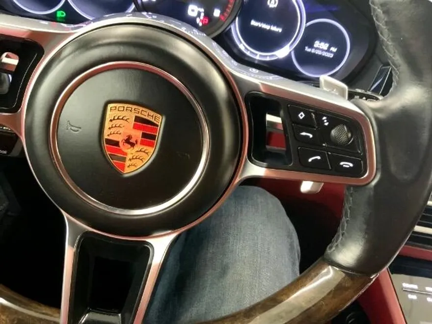 2019 Porsche Cayenne photo 21
