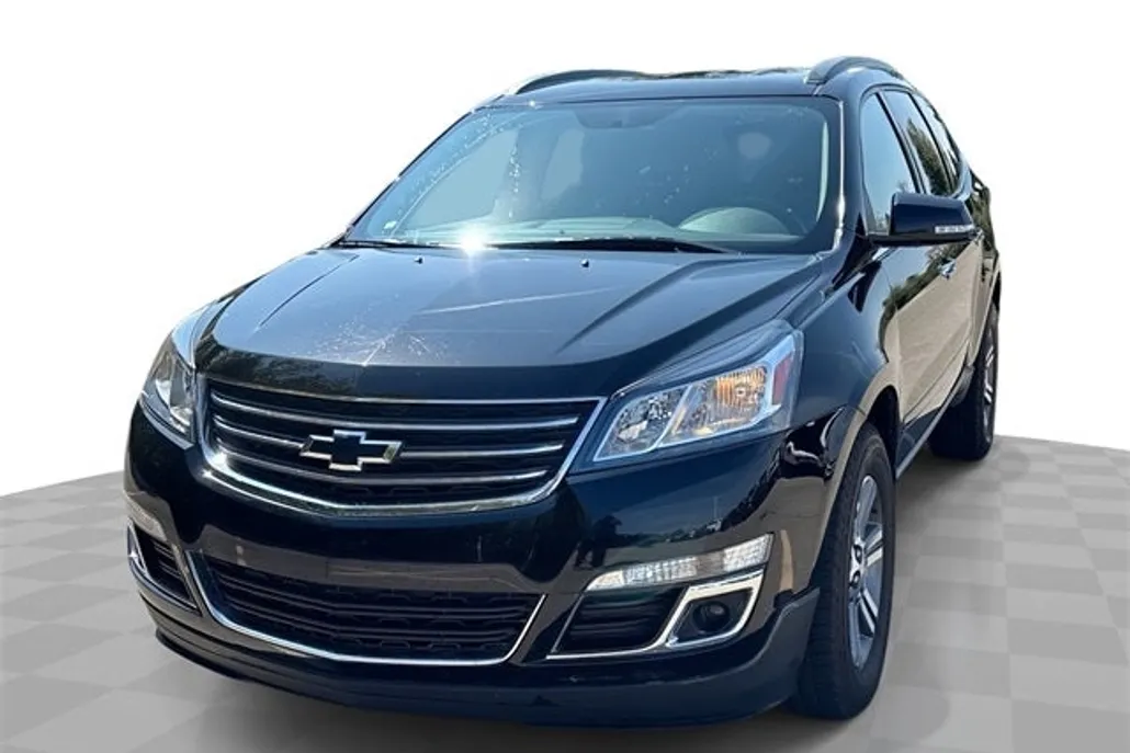 2017 Chevrolet Traverse 1LT photo 1